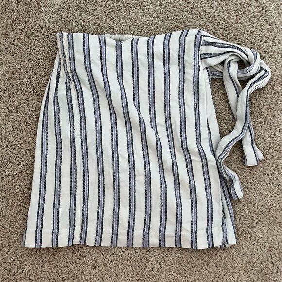 Club Monaco Wrap Skirt Size 0 - Flawed - Picture 3 of 5